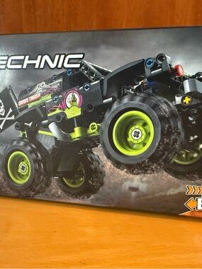 Technics Monster Truck Build Set - grave digger 42118